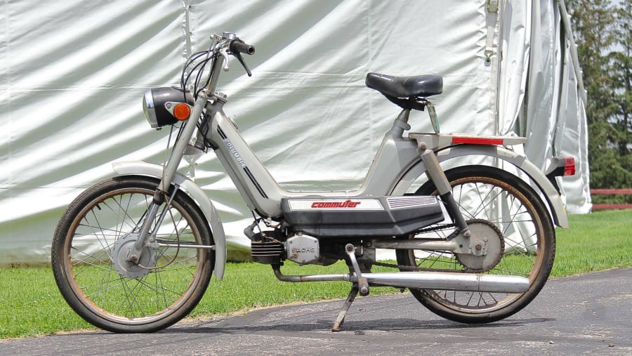 Commuter moped deals