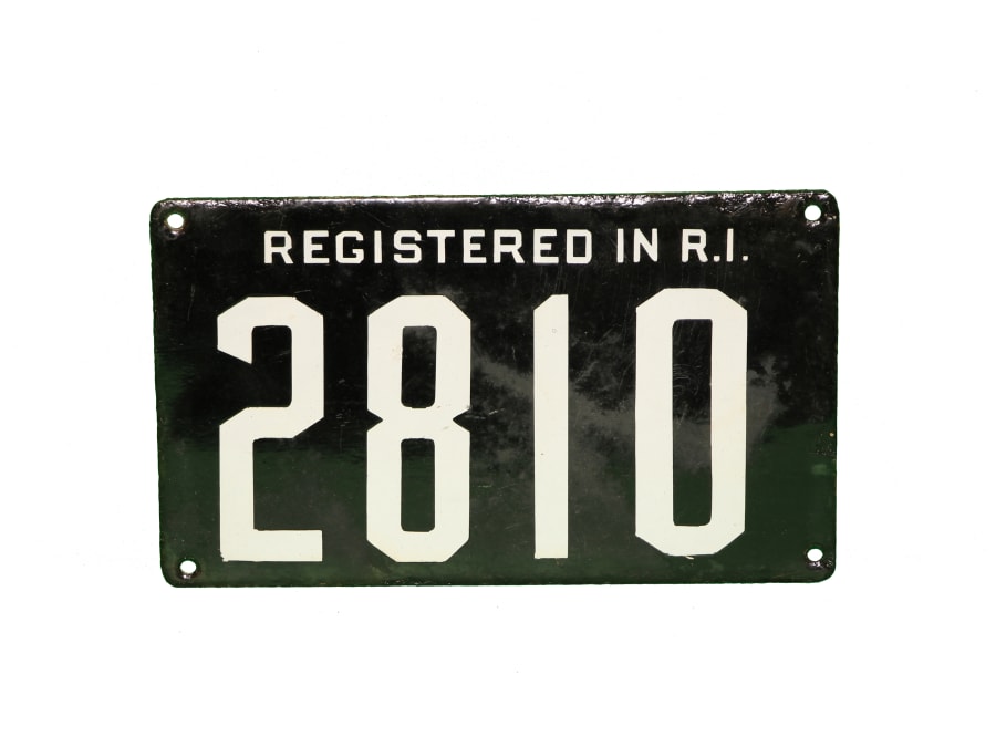 1907 Rhode Island Porcelain License Plate at Kissimmee 2014 as M255