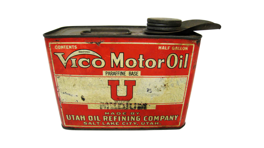 Vico Motor Oil Half Gallon Oil Can for Sale at Auction - Mecum Auctions