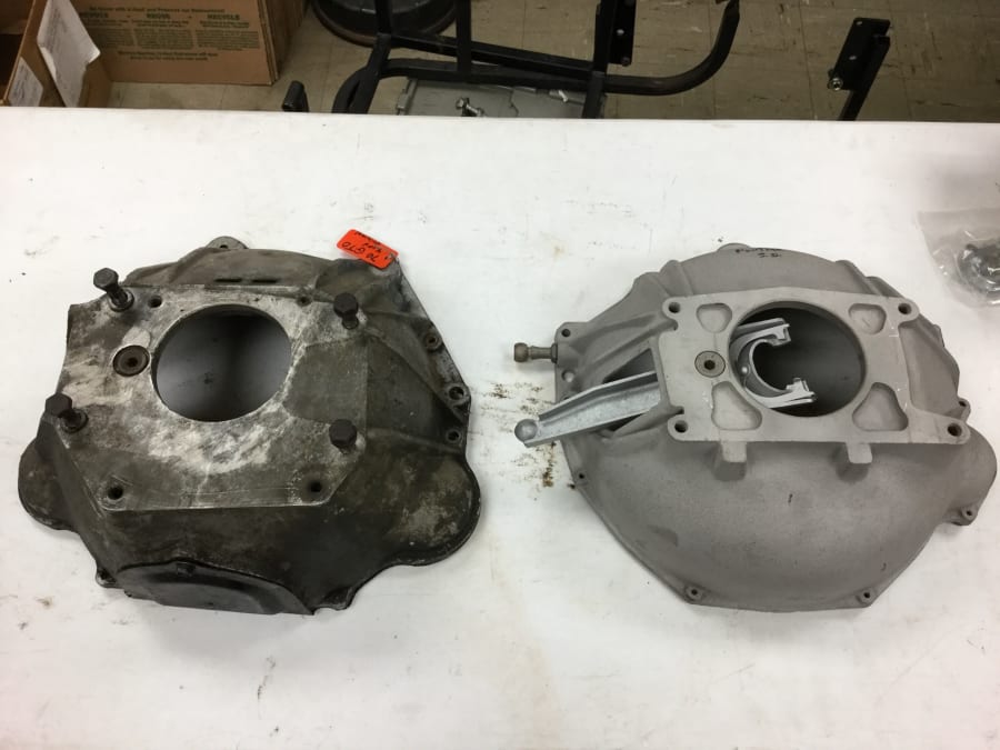 GM Bellhousing and Pontiac Parts at Kissimmee 2017 as Q72 Mecum Auctions