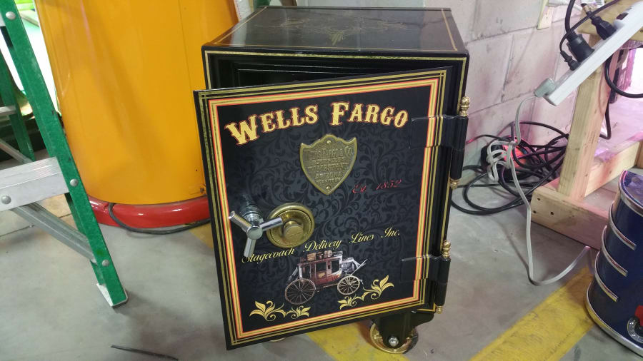 Wells Fargo Restored Safe 14x24x14 at Kissimmee 2017 as M466 Mecum