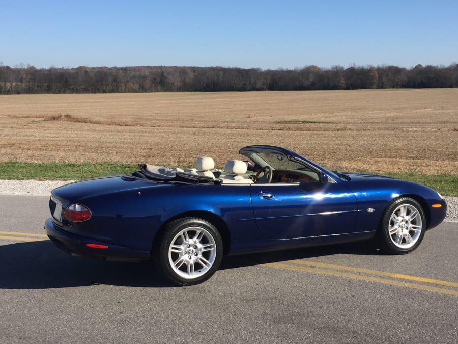 2001 Jaguar XK8 Convertible for Sale at Auction - Mecum Auctions