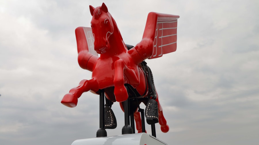 洋書 Mobil Collectibles: Chasing the RedHorse 洋書 Mobil Collectibles: Chasing the RedHorse Articles
