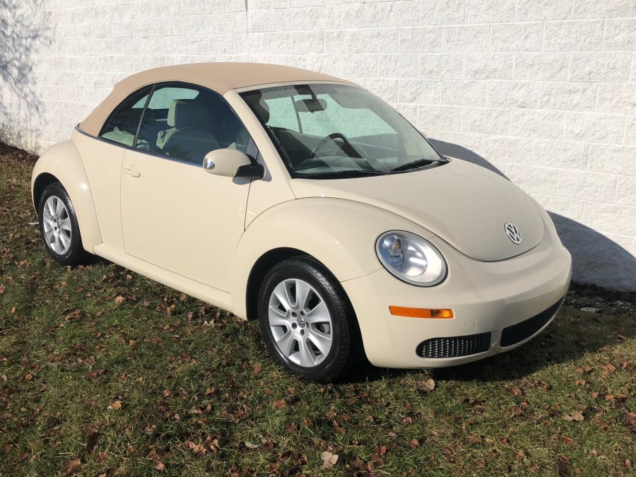2009 Volkswagen Beetle Convertible at Kissimmee 2019 as E112 Mecum