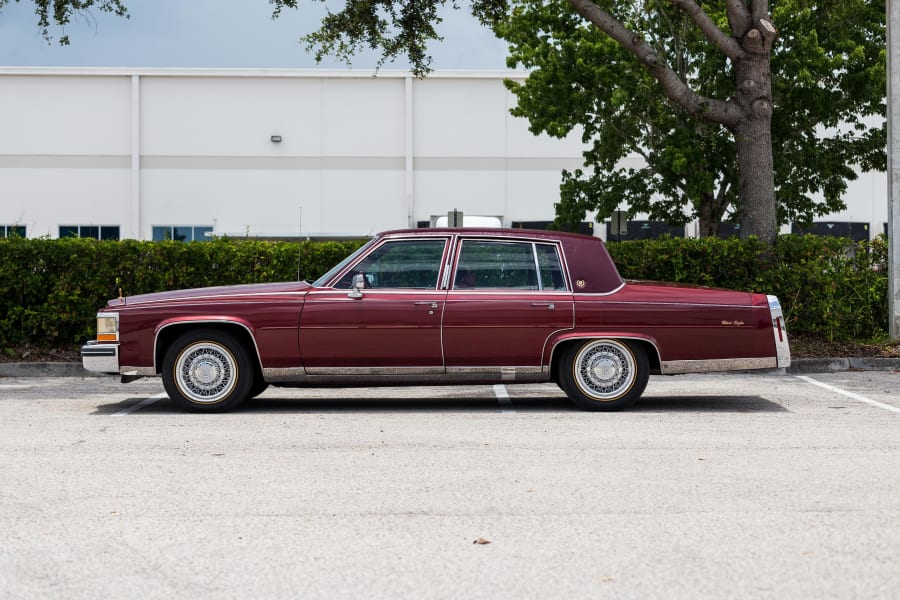 1985 Cadillac Fleetwood Brougham For Sale At Auction - Mecum Auctions
