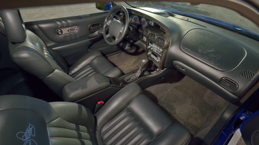 1999 Pontiac Grand Prix GT Interior by CreativeT01 on DeviantArt