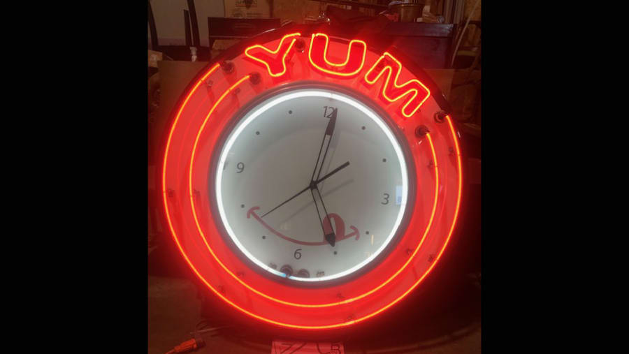 50s60s Yum Neon Clock at Kissimmee 2021 as M287 Mecum Auctions