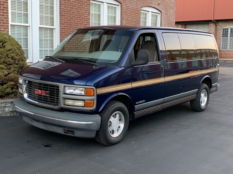 2000 gmc savana 1500 van at kissimmee 2022 as j125 mecum auctions