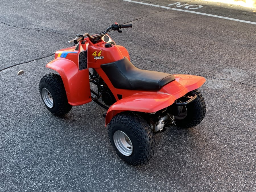 Purchase 1986 YAMAHA YF60 YF 60 4 ZINGER GAS TANK FUEL TANK HOLDER In Siloam Springs, Arkansas - Foto 4