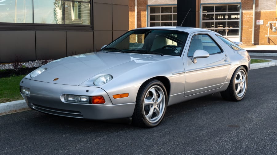 1995 Porsche 928 GTS image 1