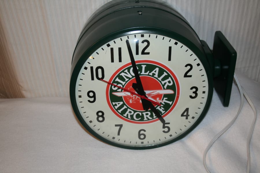 Sinclair Ds Clock 17x13x11 At Kissimmee Road Art 2019 As M266 Mecum