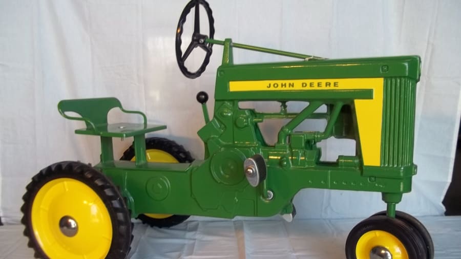 John deere 620 pedal tractor hotsell