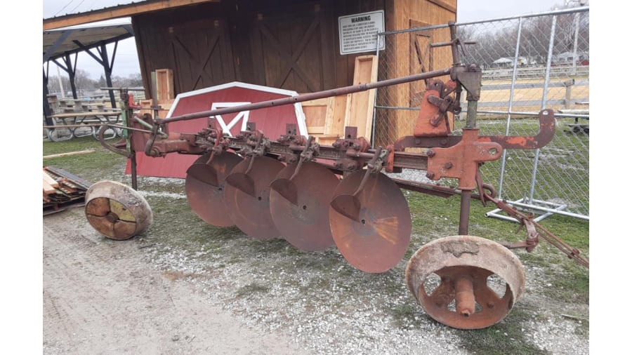 Disc Plow At Gone Farmin Spring Classic 2021 As S157 Mecum Auctions 2037