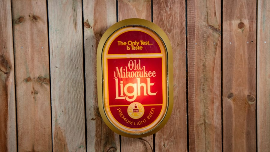 Milwaukee's Best And Old Milwaukee Beer Signs And Bar Light