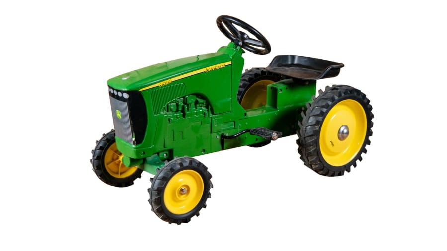 John deere 8520 sales pedal tractor