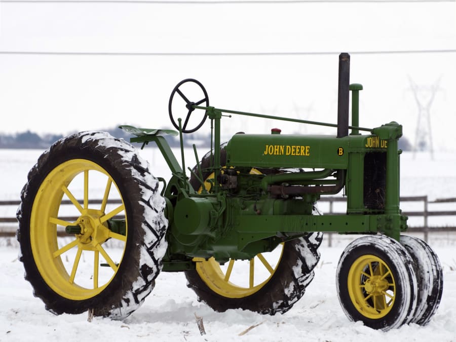 John Deere BUnstyled at Gone Farmin' Iowa Spring 2013 as F83 Mecum