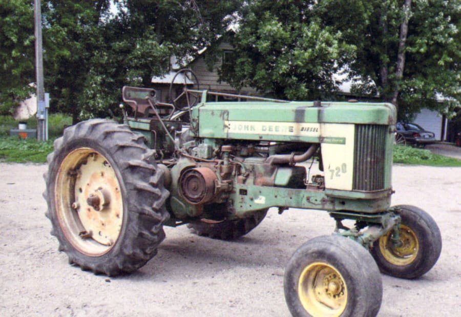 1957 John Deere 720 Diesel at Gone Farmin' Walworth 2013 as S127