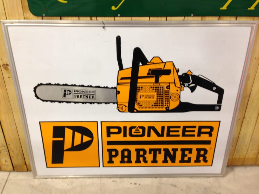 Pioneer Chainsaw SSTE 58x46.5 for Sale at Auction Mecum Auctions
