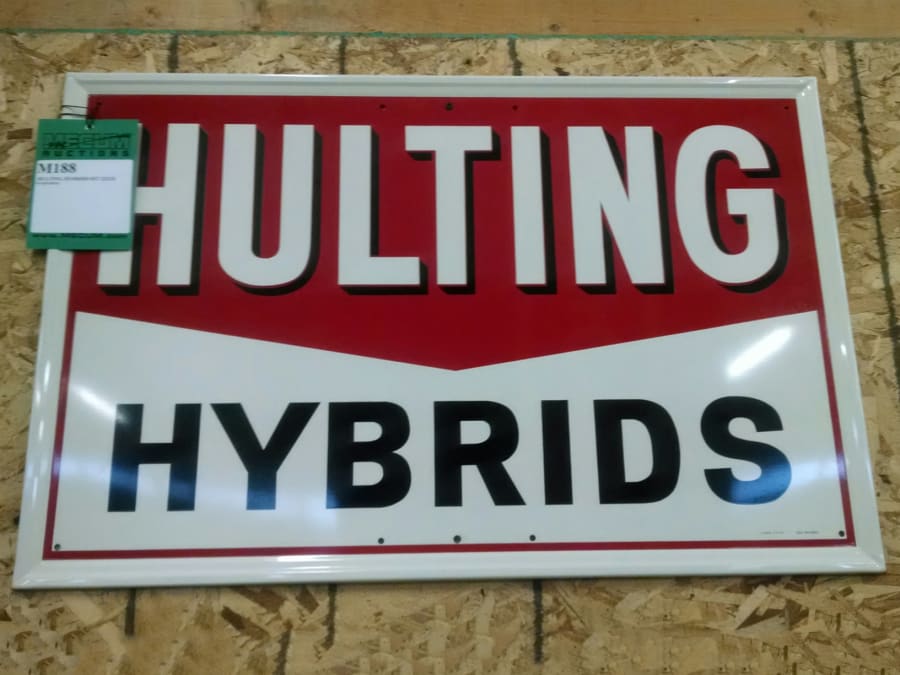 Hulting Hybrids SST 22x32 at Gone Farmin' Tractor Spring Classic 2014 ...