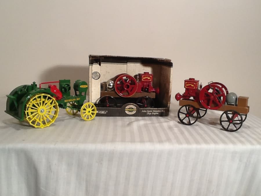 3 John Deere Waterloo Boys With Boxes at Gone Farmin' Iowa Premier 2015