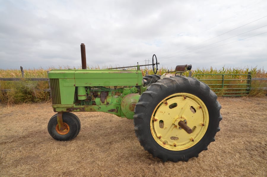 1955 John Deere 60 At Gone Farmin Iowa Premier 2015 As S250 Mecum Auctions 1418