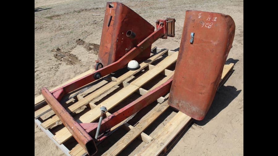 International 826 Roll Bar With Fenders at The Abilene Machine