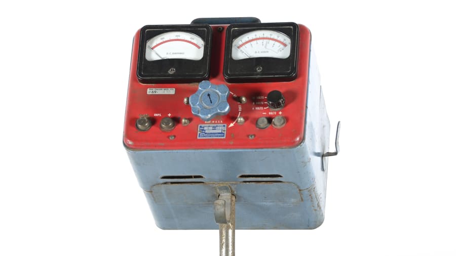 Sun Corp Battery Starter Tester 12x45x20 for Sale at Auction Mecum