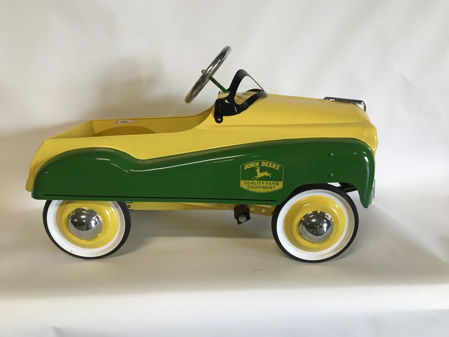 John Deere Pedal Car at Gone Farmin' Iowa Premier 2018 as M230 - Mecum