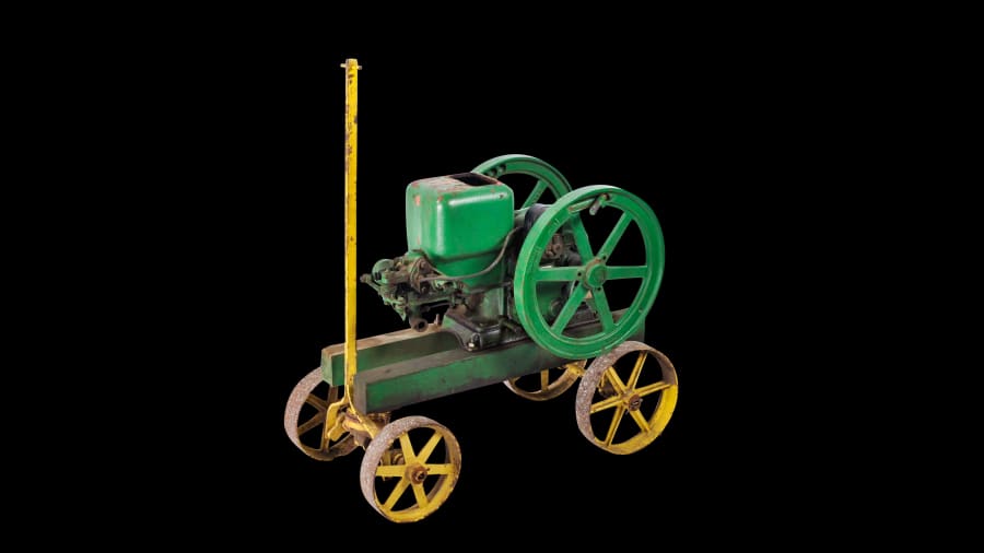 John Deere Hit And Miss Engine 38x32x19 at Gone Farmin' Fall Premier