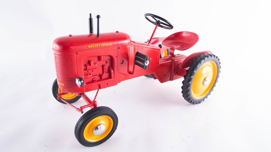 京商 ユニバーサルホビー Massey Harris Pony1/43 Massey-Harris Pony Pedal Tractor 36x18.5x24 For Sale At Auction