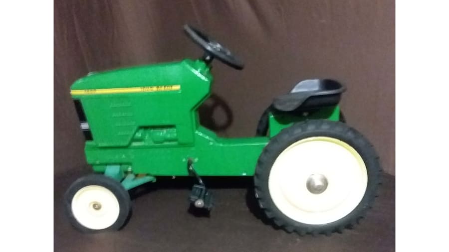 Ertl John Deere 7600 Pedal Tractor For Sale At Auction Mecum Auctions 0910