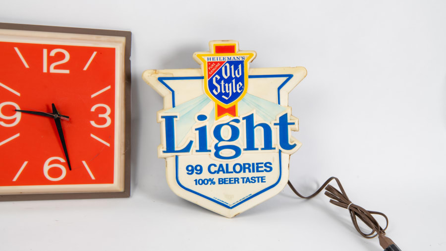 Heileman's Pure Genuine Old Style Lighted Beer Sign 