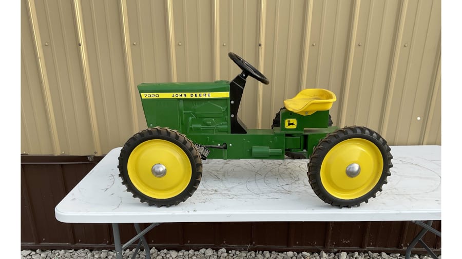 John Deere 7020 Pedal Tractor for Sale at Auction Mecum Auctions