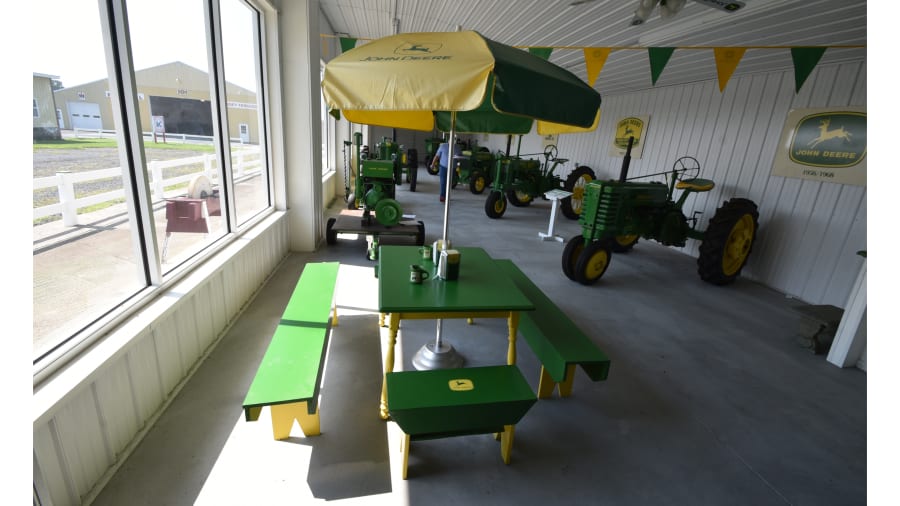 John Deere Patio Set for Sale at Auction Mecum Auctions