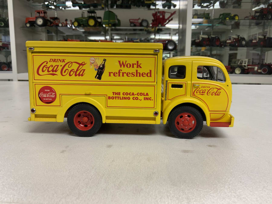Danbury Mint And Assorted Coca-Cola Delivery Trucks For Sale Danbury Mint And Assorted Coca-Cola Delivery Trucks For Sale