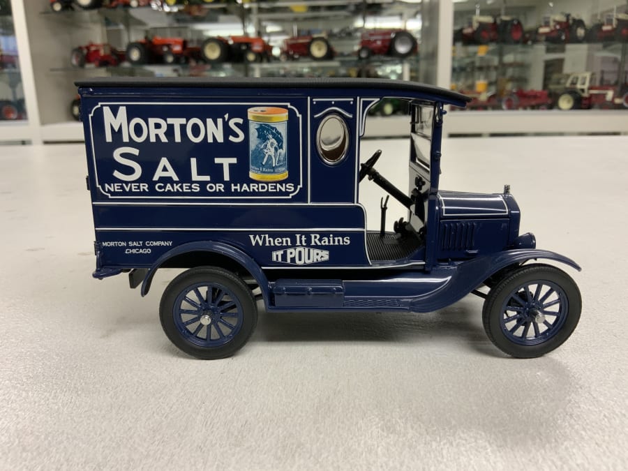 Danbury Mint 1930's Morton Salt Delivery Truck