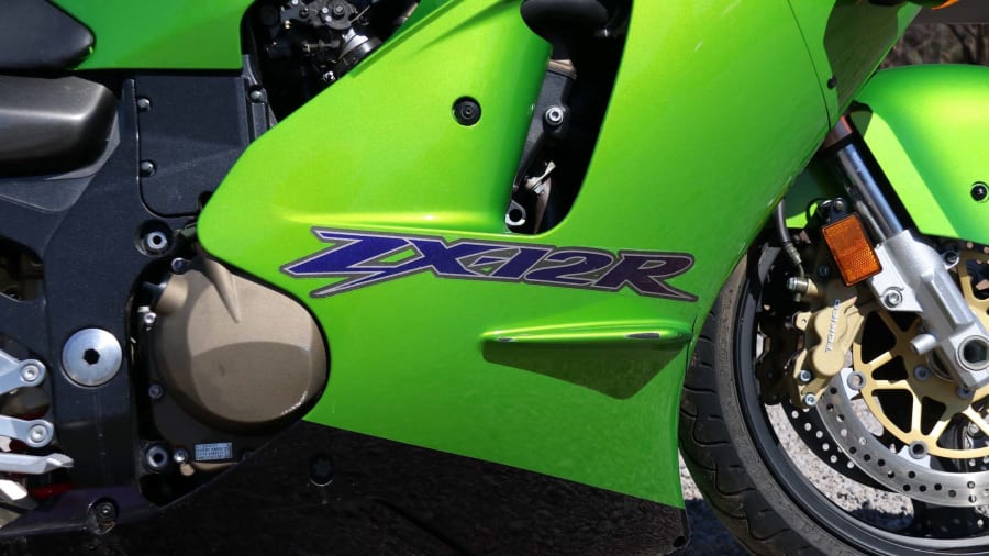 2000 Kawasaki Ninja ZX12R For Sale At Auction - Mecum Auctions
