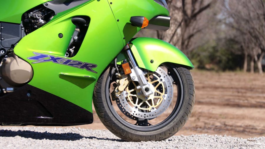 2000 Kawasaki Ninja ZX12R For Sale At Auction - Mecum Auctions