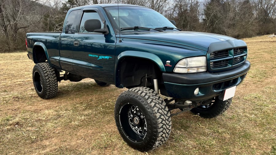 lifted dodge dakota