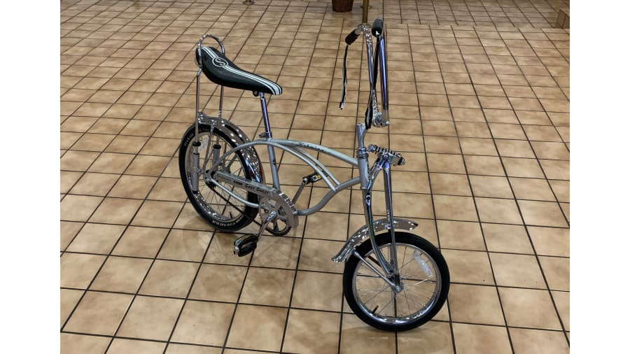 Schwinn Grey Ghost Bicycle at Houston 2022 as Z320