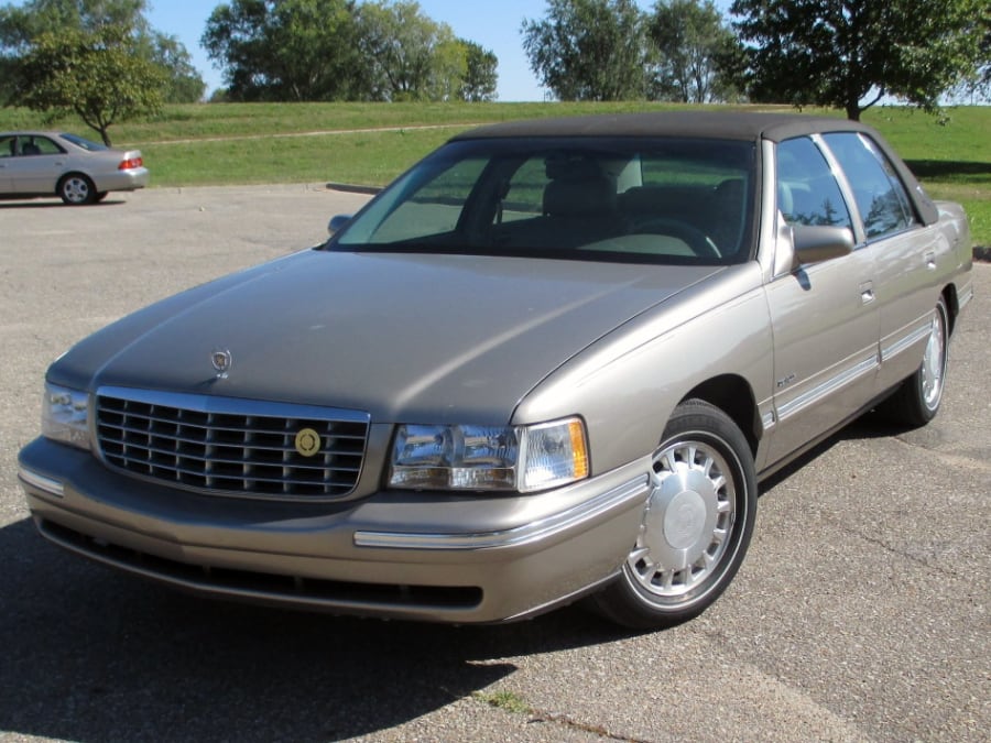 1999 Cadillac Deville Sedan at Kansas City 2013 as T20 Mecum Auctions