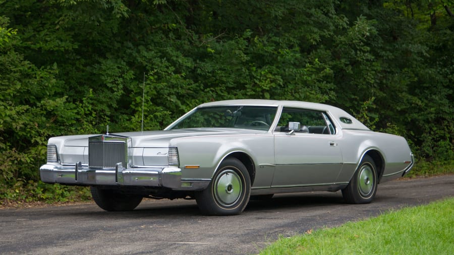 1972 Lincoln Continental Town car