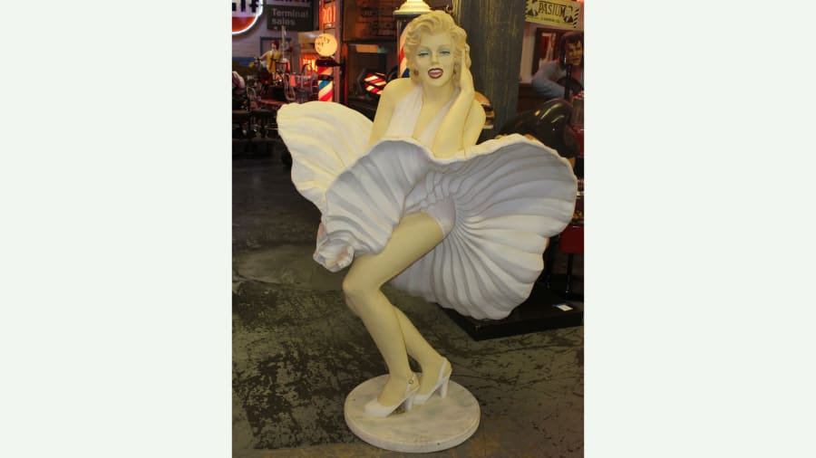 Mariliyn Monroe Life Size Statue Large Display for Sale at Auction