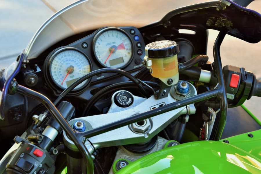 2000 Kawasaki ZX9R For Sale At Auction - Mecum Auctions