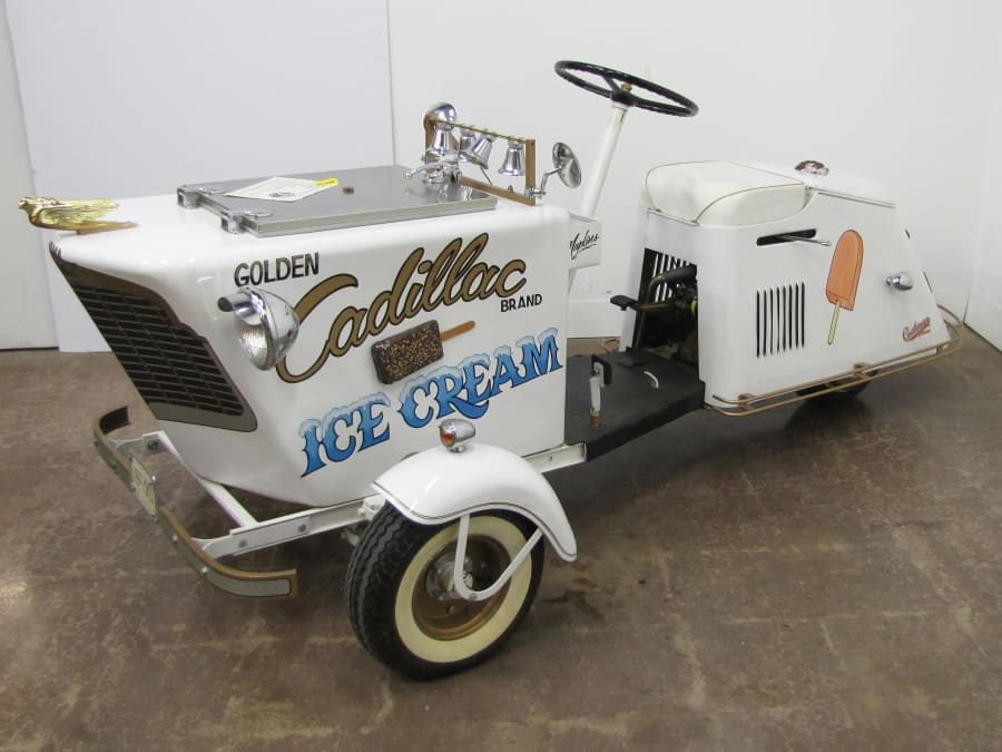 1952 Cushman 3Wheel Ice Cream Scooter for Sale at Auction Mecum Auctions