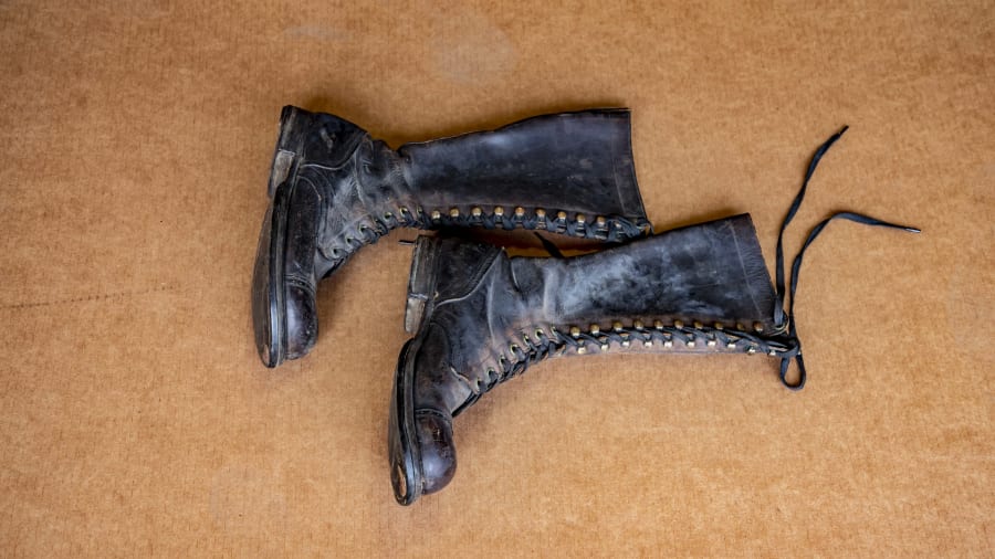 mens lace up motorcycle boots