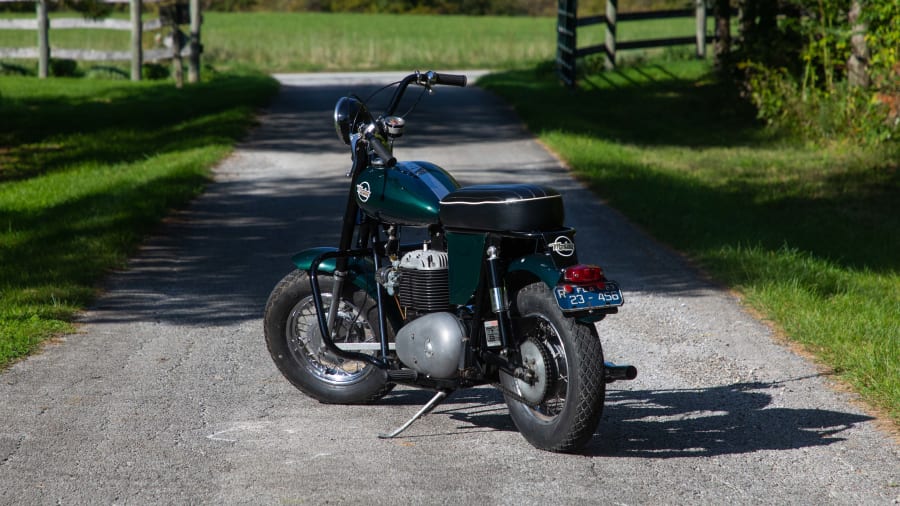 洋書 MUSTANG The Racing Thoroughbred 洋書 MUSTANG The Racing