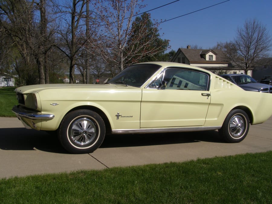 1966 Ford Mustang 2+2 Fastback for Sale at Auction - Mecum Auctions