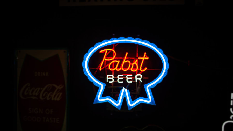 Pabst Blue Ribbon Beer Neon Sign for Sale at Auction - Mecum Auctions