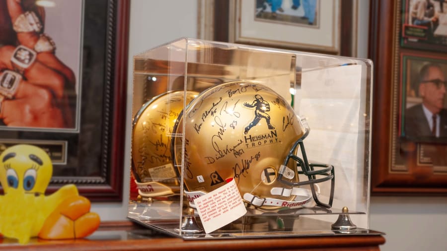 Steve Owens Autographed Mini Helmet - 1969 Heisman Riddell